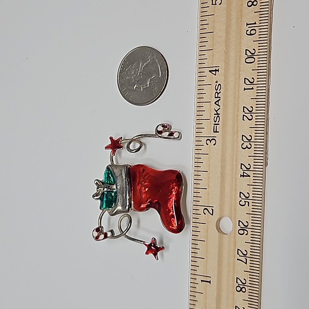 Christmas Stocking Brooch Pin Silver Tone Enamel Red Green White - Picture 6 of 12